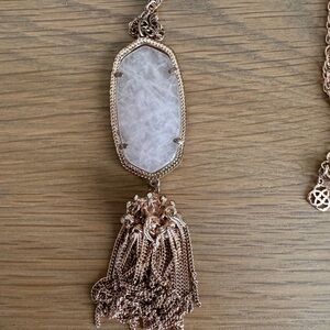 Kendra Scott Rose gold necklace
